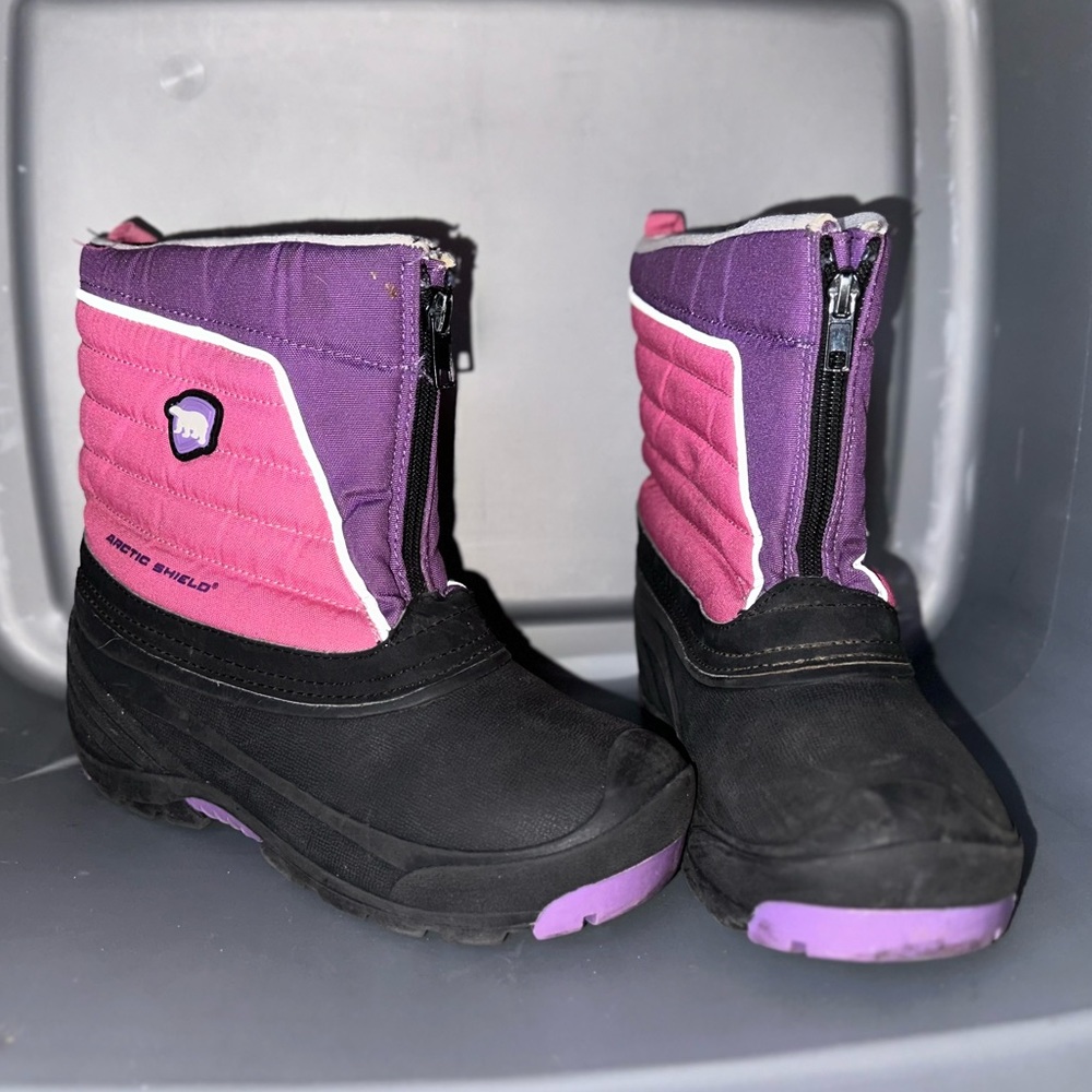 Girls Snow Boots - Artic Shield - Size 3 - Pink and Purple